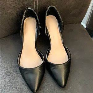 Kelly & Katie Black Pumps